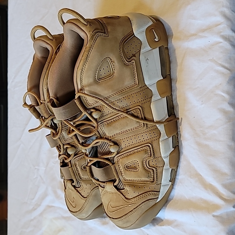 Nike Uptempo sneakers